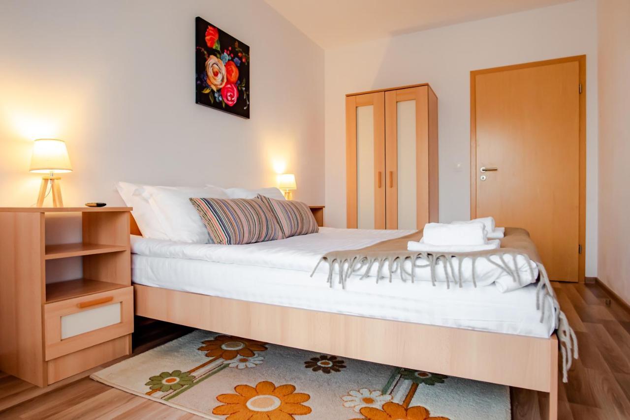 Lilibeth Apartments Braşov Esterno foto